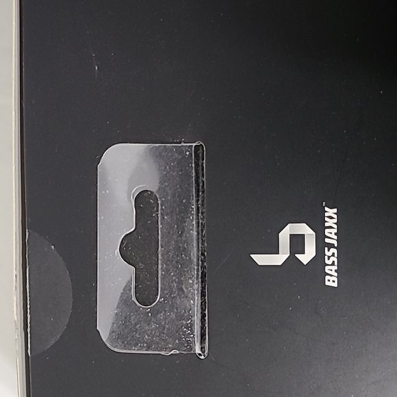 Bluetooth Speaker - Picture 2 of 8